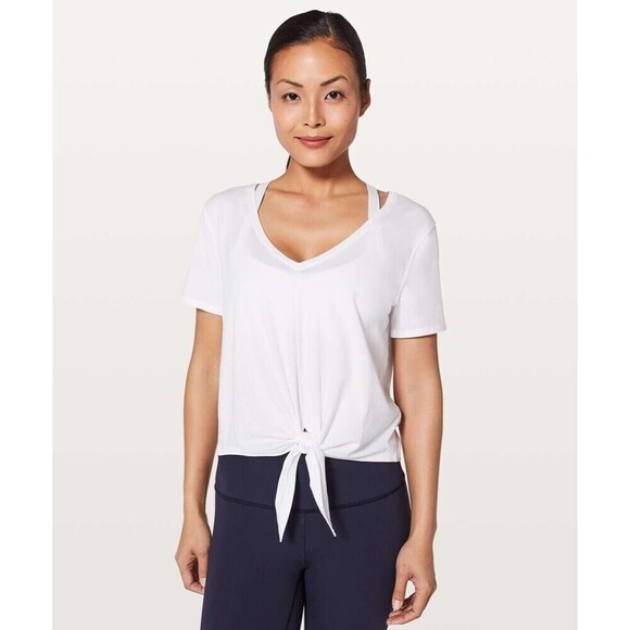 Lululemon Knot Gonna Fly Tee white front tie  Armpit to Armpit 17.5” Size 6 - Picture 1 of 15